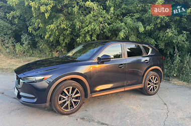 Позашляховик / Кросовер Mazda CX-5 2018 в 