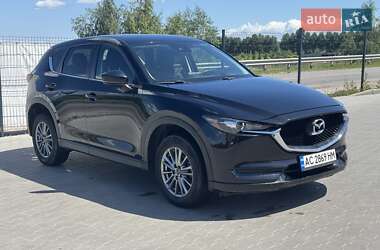 Позашляховик / Кросовер Mazda CX-5 2018 в 