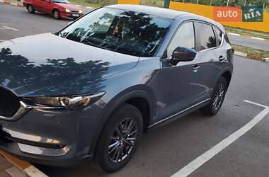 Позашляховик / Кросовер Mazda CX-5 2020 в 
