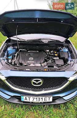 Внедорожник / Кроссовер Mazda CX-5 2017 в 