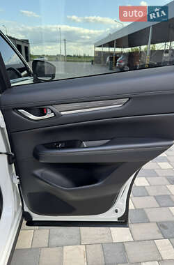 Позашляховик / Кросовер Mazda CX-5 2020 в 