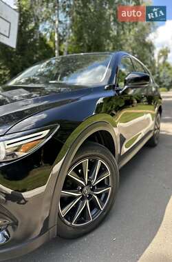 Позашляховик / Кросовер Mazda CX-5 2017 в 