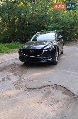 Позашляховик / Кросовер Mazda CX-5 2019 в 