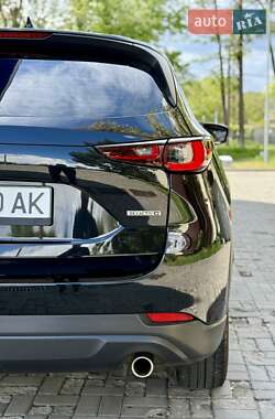 Позашляховик / Кросовер Mazda CX-5 2022 в 