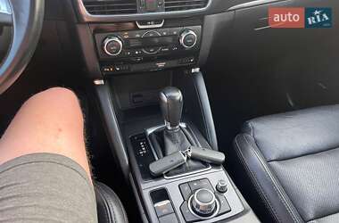 Позашляховик / Кросовер Mazda CX-5 2017 в 