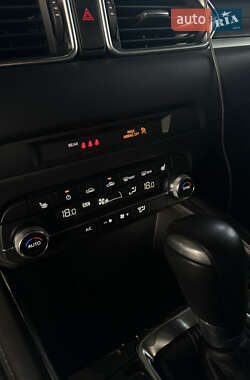 Позашляховик / Кросовер Mazda CX-5 2020 в 