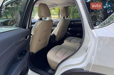Позашляховик / Кросовер Mazda CX-5 2017 в 