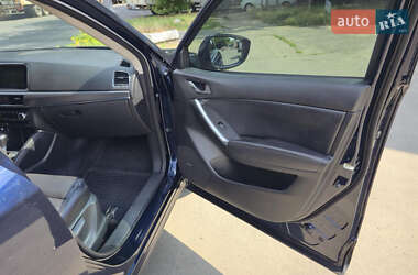 Позашляховик / Кросовер Mazda CX-5 2015 в 
