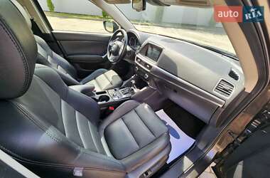 Позашляховик / Кросовер Mazda CX-5 2016 в 