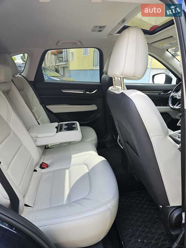 Внедорожник / Кроссовер Mazda CX-5 2017 в Киеве