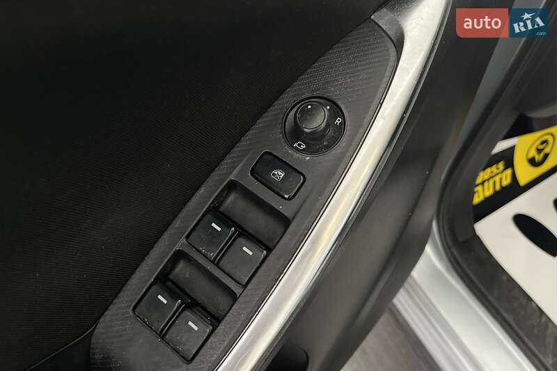 Внедорожник / Кроссовер Mazda CX-5 2016 в Шептицькому