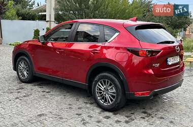 Позашляховик / Кросовер Mazda CX-5 2017 в 