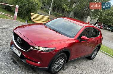 Позашляховик / Кросовер Mazda CX-5 2017 в 