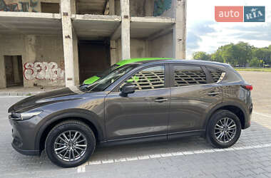 Позашляховик / Кросовер Mazda CX-5 2018 в 