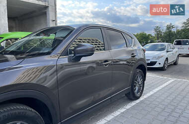 Позашляховик / Кросовер Mazda CX-5 2018 в 