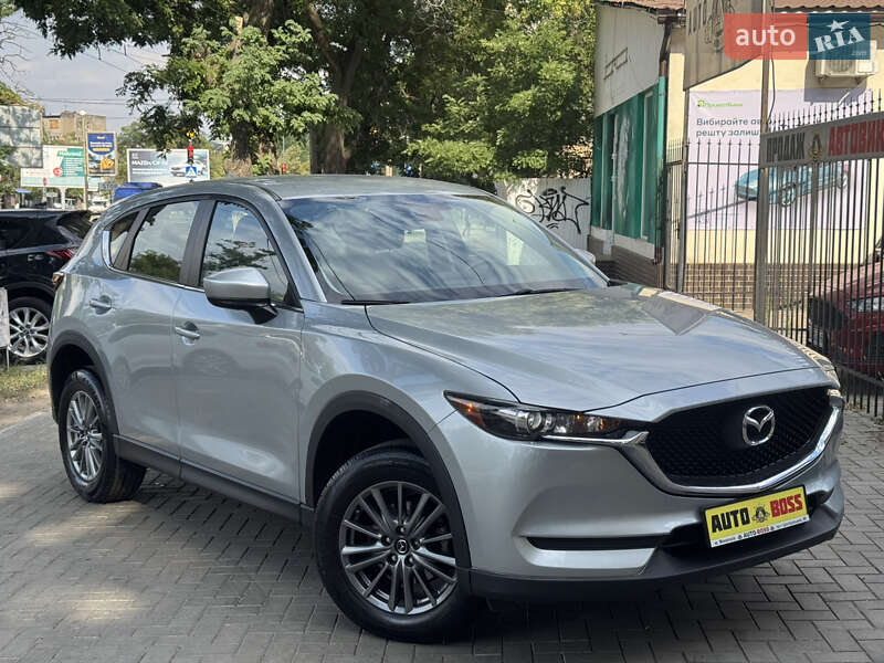Позашляховик / Кросовер Mazda CX-5 2017 в 