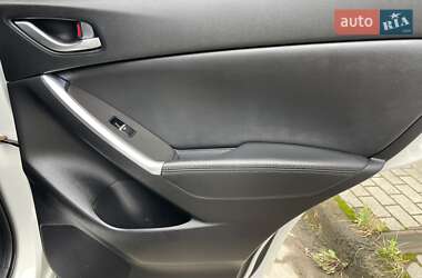 Позашляховик / Кросовер Mazda CX-5 2015 в 