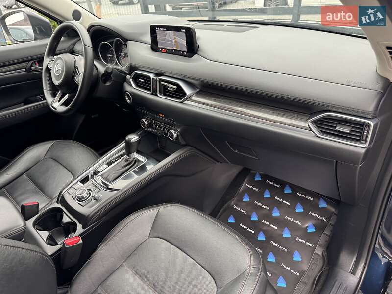 Позашляховик / Кросовер Mazda CX-5 2017 в Рівному