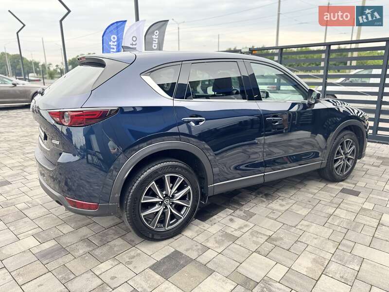Позашляховик / Кросовер Mazda CX-5 2017 в Рівному