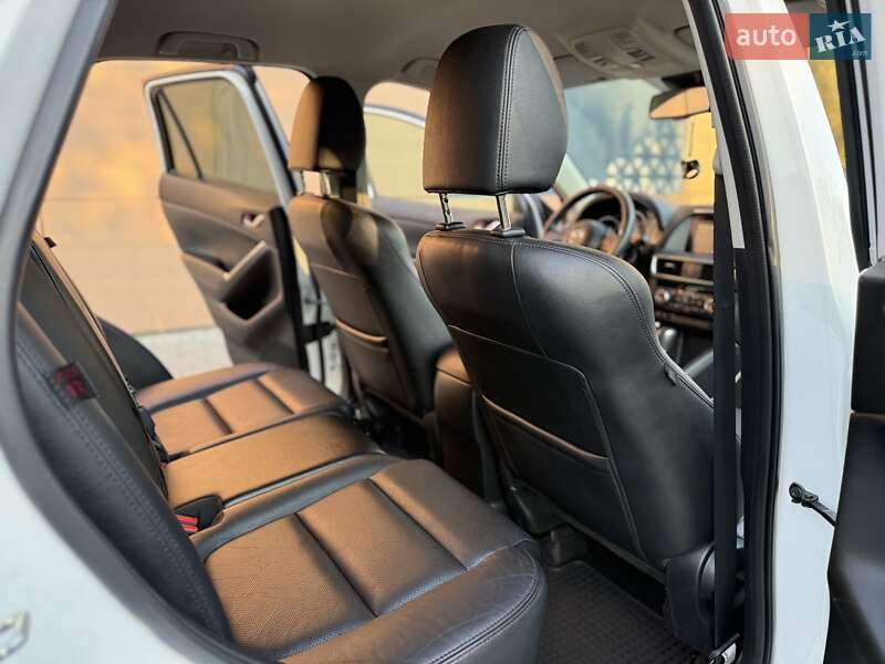 Позашляховик / Кросовер Mazda CX-5 2017 в Дніпрі