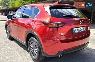 Внедорожник / Кроссовер Mazda CX-5 2017 в 