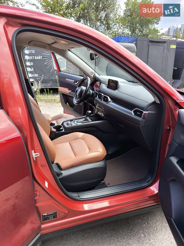 Внедорожник / Кроссовер Mazda CX-5 2017 в Киеве