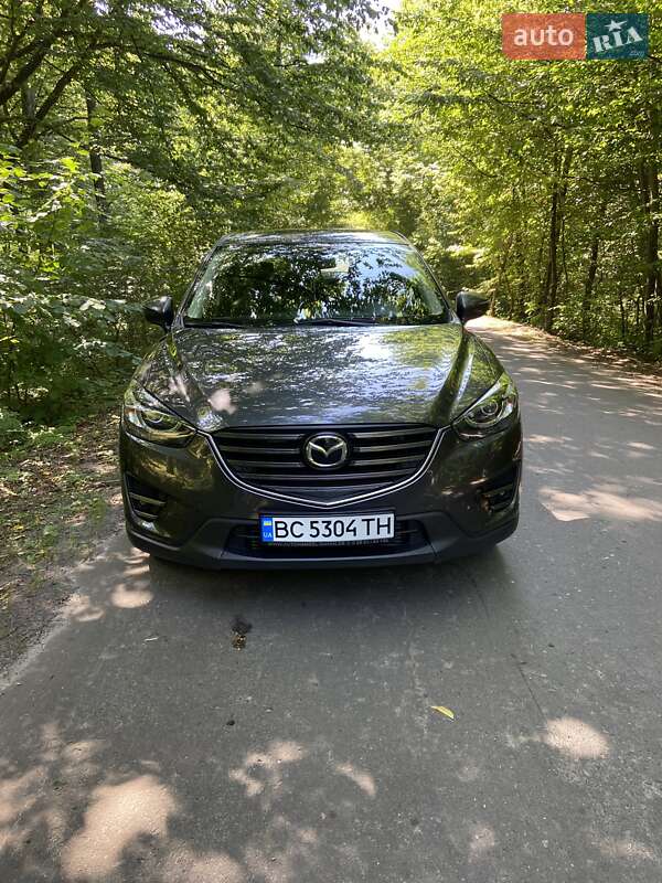 Внедорожник / Кроссовер Mazda CX-5 2016 в Новояворовске