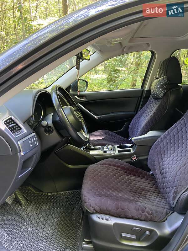 Внедорожник / Кроссовер Mazda CX-5 2016 в Новояворовске