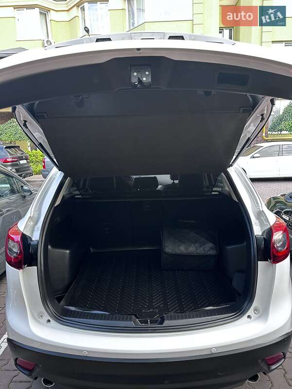 Внедорожник / Кроссовер Mazda CX-5 2015 в Софиевской Борщаговке