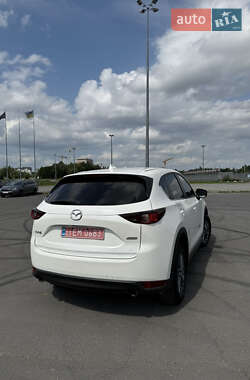 Внедорожник / Кроссовер Mazda CX-5 2017 в 
