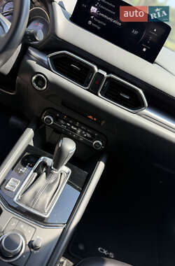 Внедорожник / Кроссовер Mazda CX-5 2023 в 