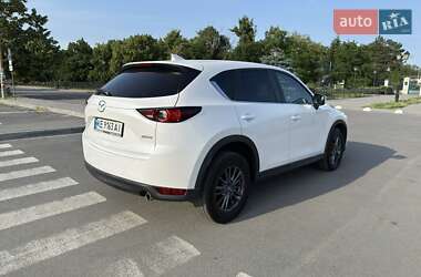 Позашляховик / Кросовер Mazda CX-5 2018 в 