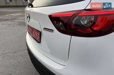 Позашляховик / Кросовер Mazda CX-5 2015 в 