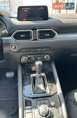 Позашляховик / Кросовер Mazda CX-5 2018 в 
