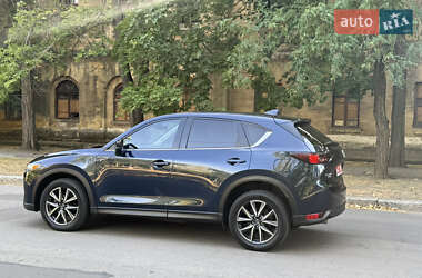 Позашляховик / Кросовер Mazda CX-5 2018 в 