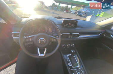 Позашляховик / Кросовер Mazda CX-5 2017 в 