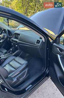 Позашляховик / Кросовер Mazda CX-5 2015 в 