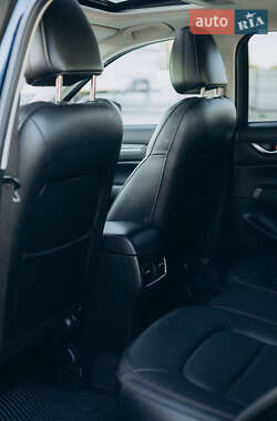 Позашляховик / Кросовер Mazda CX-5 2020 в 
