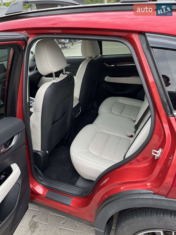 Внедорожник / Кроссовер Mazda CX-5 2018 в Черновцах