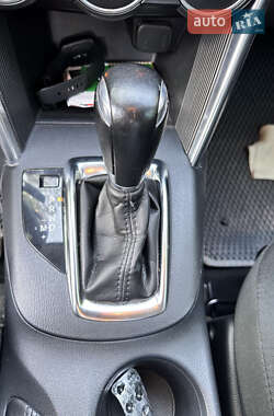 Позашляховик / Кросовер Mazda CX-5 2014 в 