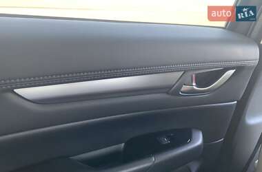 Позашляховик / Кросовер Mazda CX-5 2019 в 
