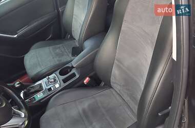 Позашляховик / Кросовер Mazda CX-5 2015 в 