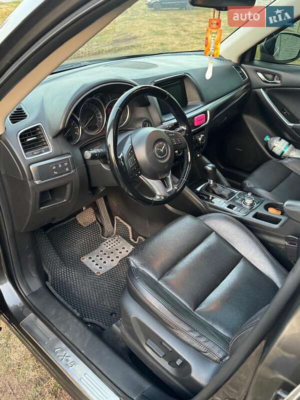 Внедорожник / Кроссовер Mazda CX-5 2016 в Каменском