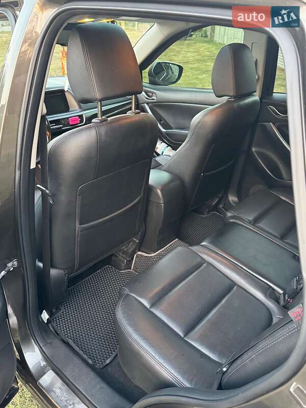 Внедорожник / Кроссовер Mazda CX-5 2016 в Каменском