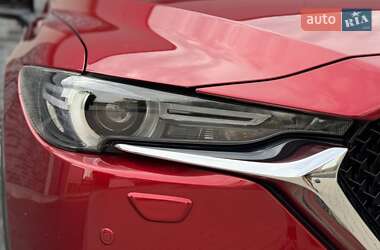 Позашляховик / Кросовер Mazda CX-5 2020 в 