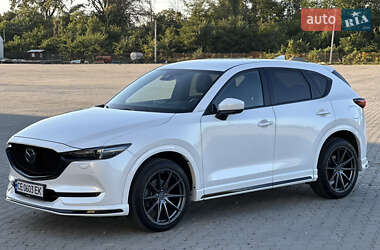 Позашляховик / Кросовер Mazda CX-5 2019 в 