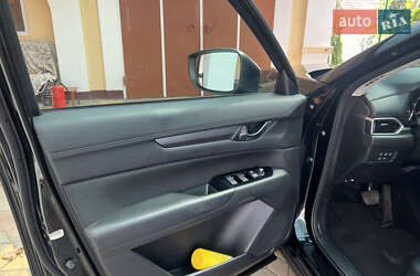 Позашляховик / Кросовер Mazda CX-5 2018 в 
