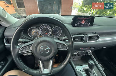 Позашляховик / Кросовер Mazda CX-5 2018 в 