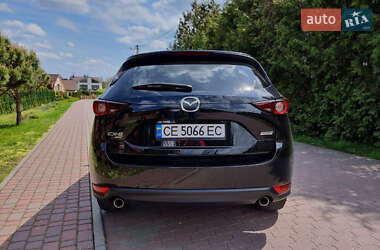 Позашляховик / Кросовер Mazda CX-5 2017 в 
