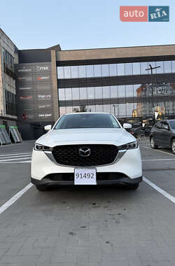 Позашляховик / Кросовер Mazda CX-5 2022 в 